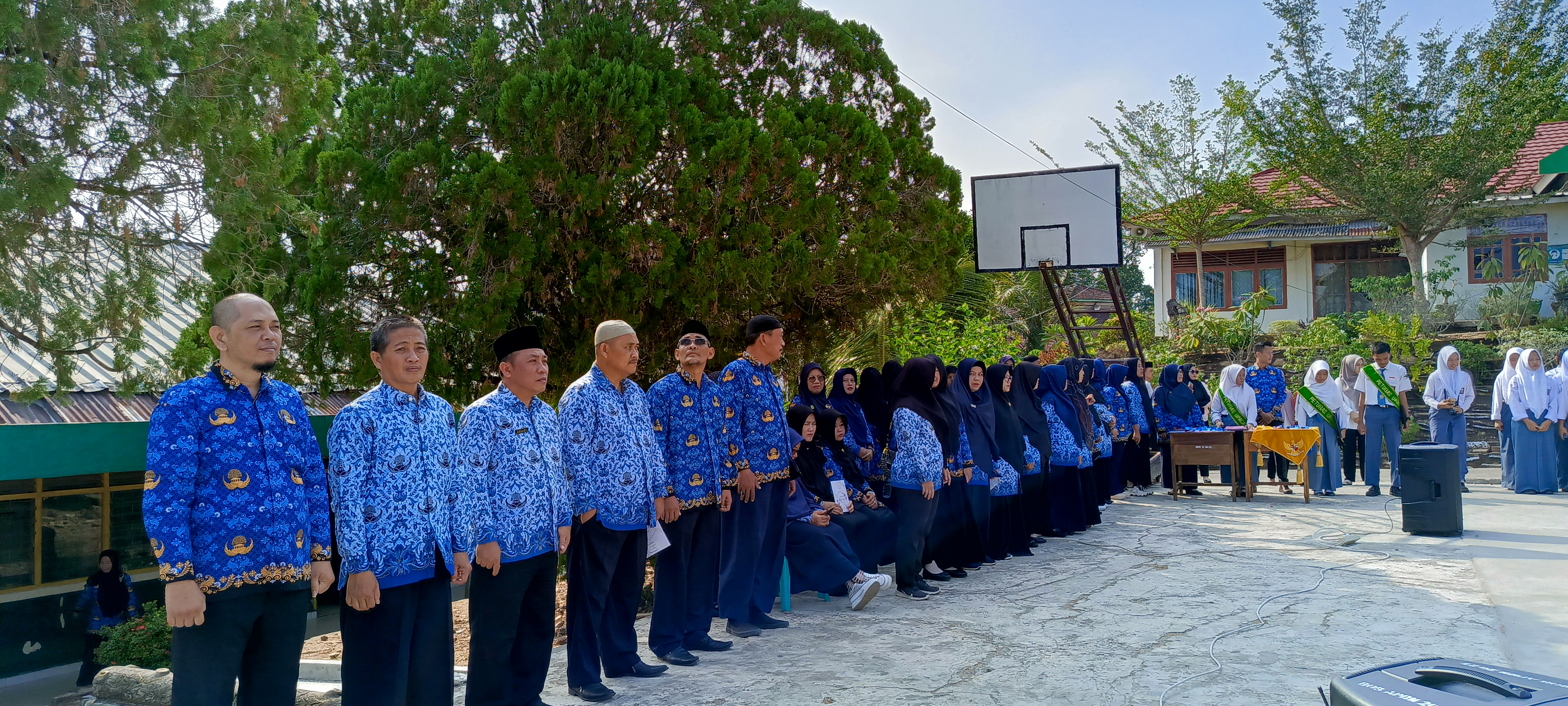 SMAN 3 OKU "Masa depanmu dibangun dari apa yang kamu lakukan hari ini, bukan apa yang kamu rencanakan untuk besok."
